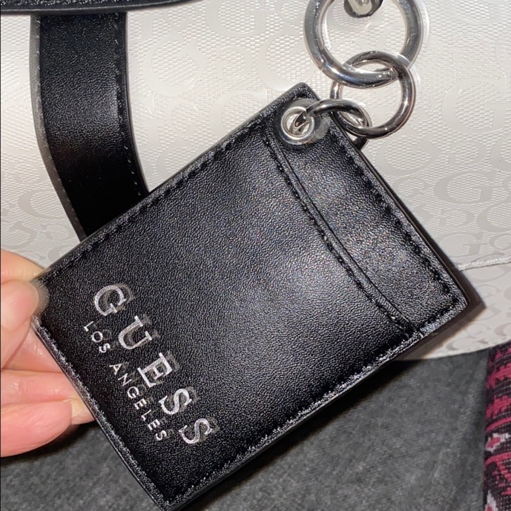 Guess Bags | Guess White purse 👛 - Picture 4 of 15